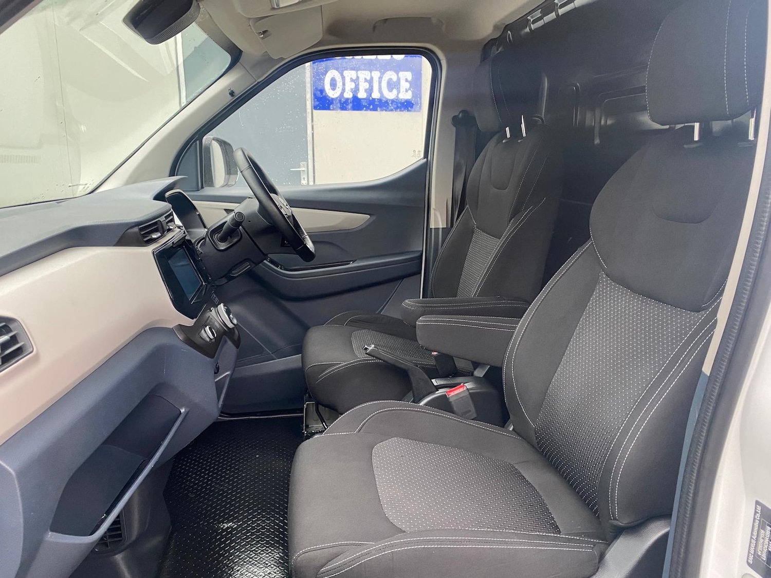 Used Maxus eDeliver 3 2023 for sale - 77789047: Photo 14