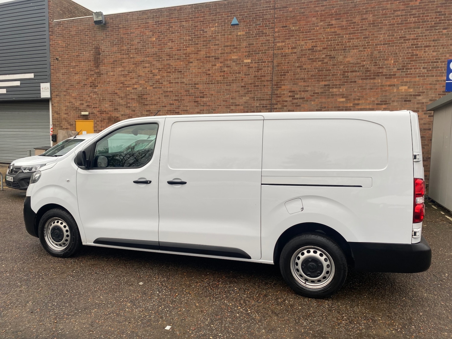 Used Vauxhall Vivaro 2022 for sale - 76565536: Photo 2