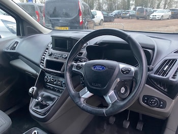 Used Ford Grand Tourneo Connect 2020 for sale - 77501944: Photo