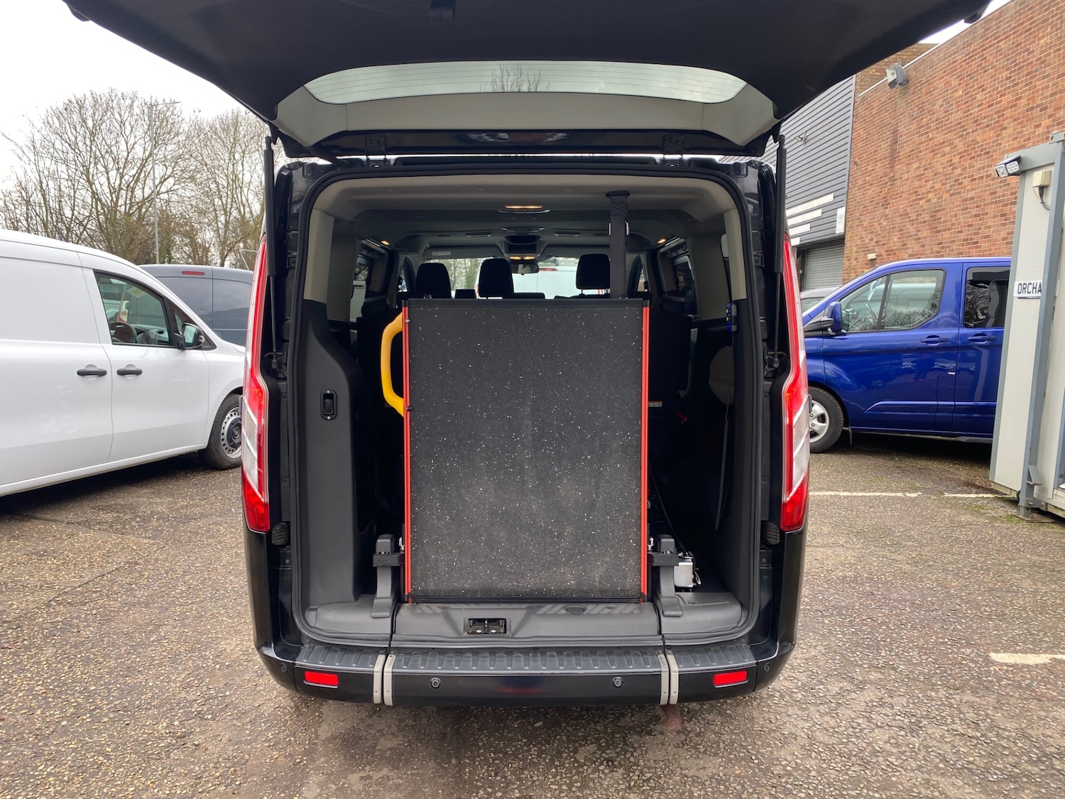 Used Ford Tourneo Custom 2018 for sale - 77300355: Photo 4