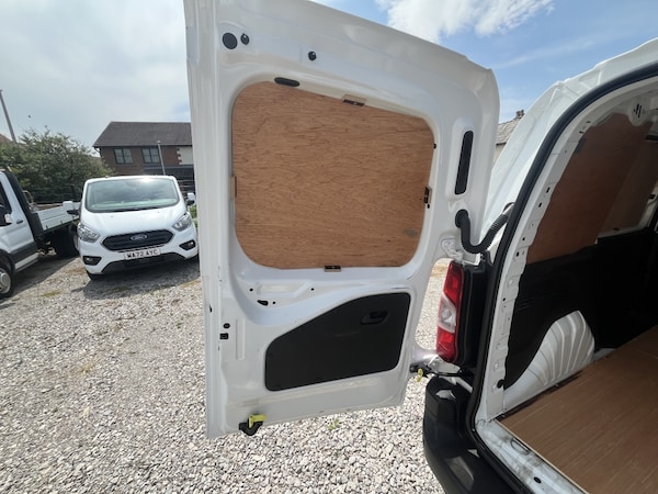 Used Peugeot Partner 2020 for sale - 75026884: Photo 16