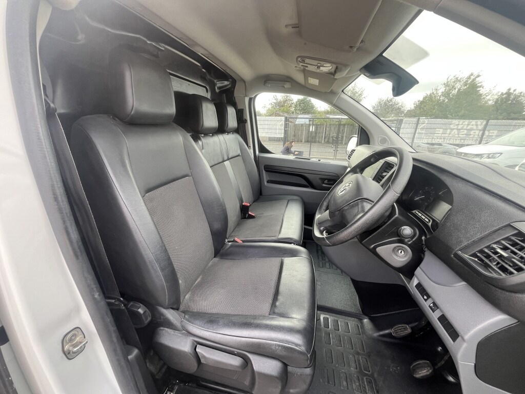 Used Vauxhall Vivaro 2021 for sale - 76198658: Photo 10