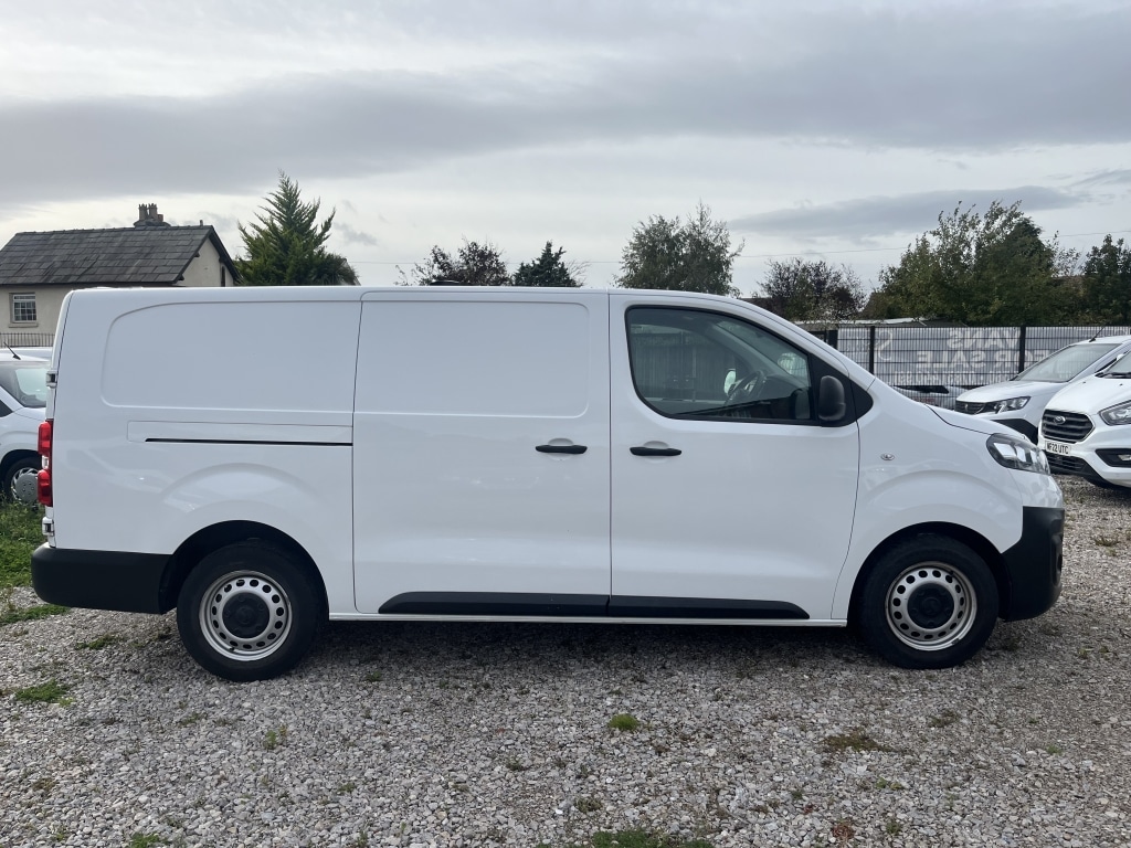 Used Vauxhall Vivaro 2021 for sale - 76198658: Photo 2