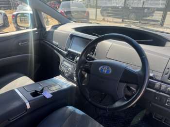 Used Toyota Estima  for sale - 74980526: Photo