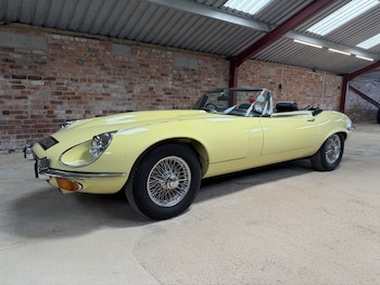 Used Jaguar E-Type 1974 for sale - 79552364: Photo