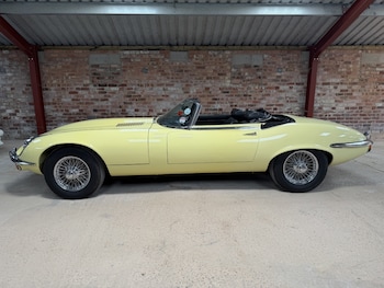 Used Jaguar E-Type 1974 for sale - 79552364: Photo