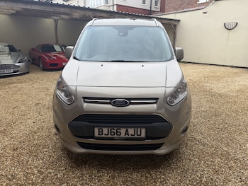 Used Ford Tourneo Connect 2016 for sale - 79552360: Photo