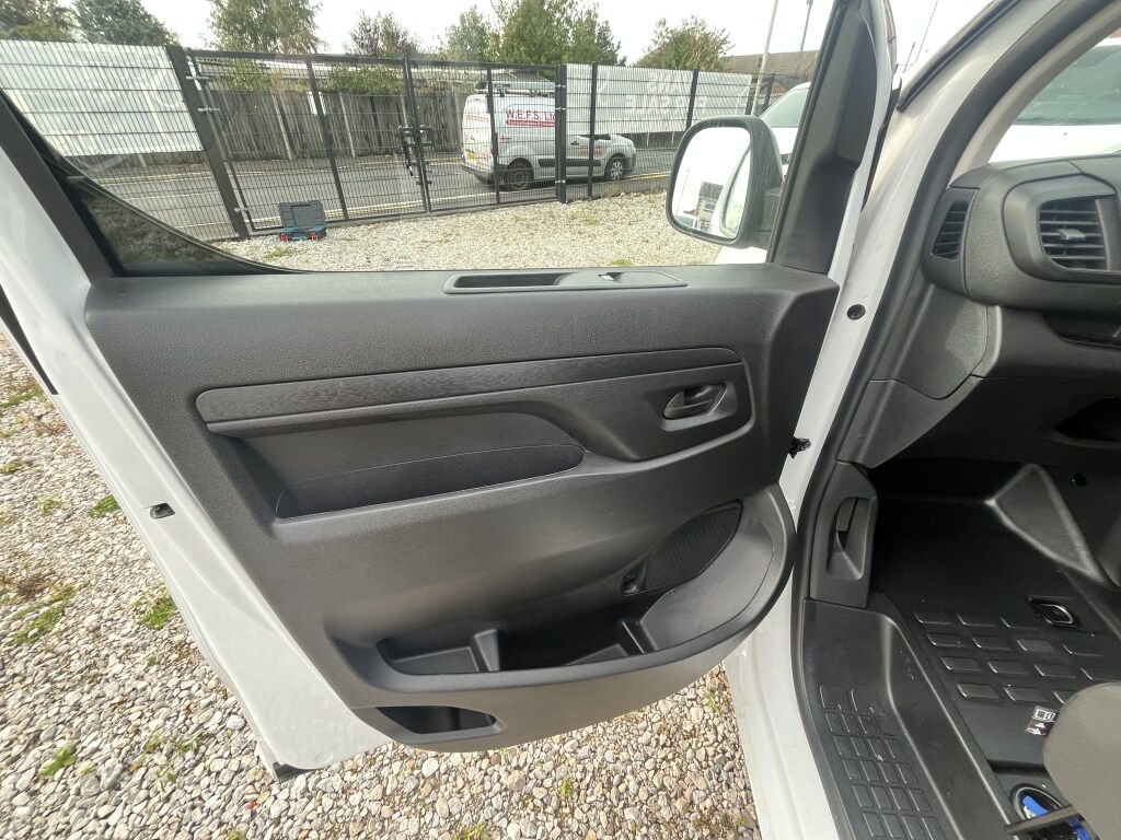 Used Vauxhall Vivaro 2023 for sale - 76198666: Photo 14