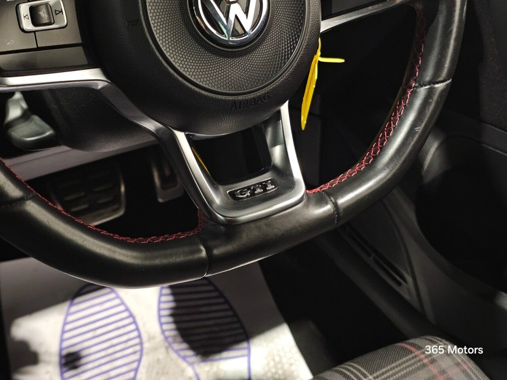 Used Volkswagen Polo 2016 for sale - 76979355: Photo 34