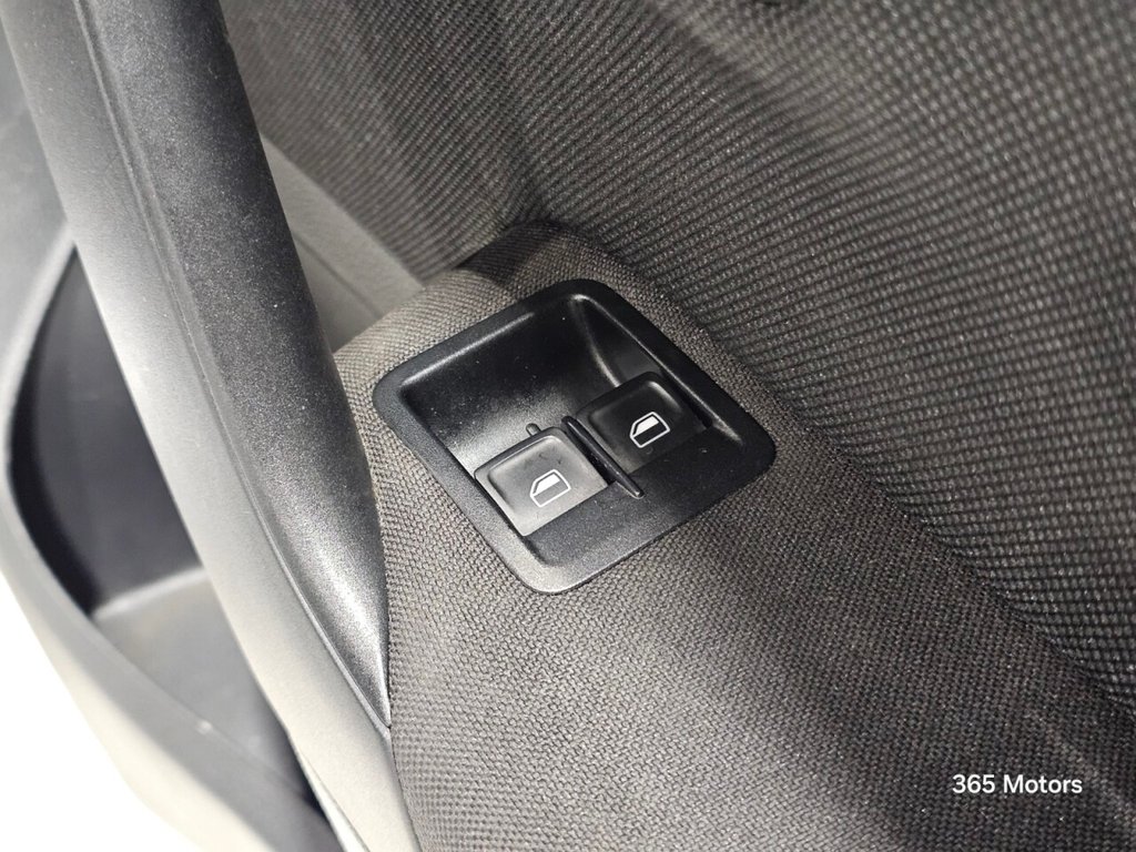 Used Volkswagen Polo 2016 for sale - 76979355: Photo 36