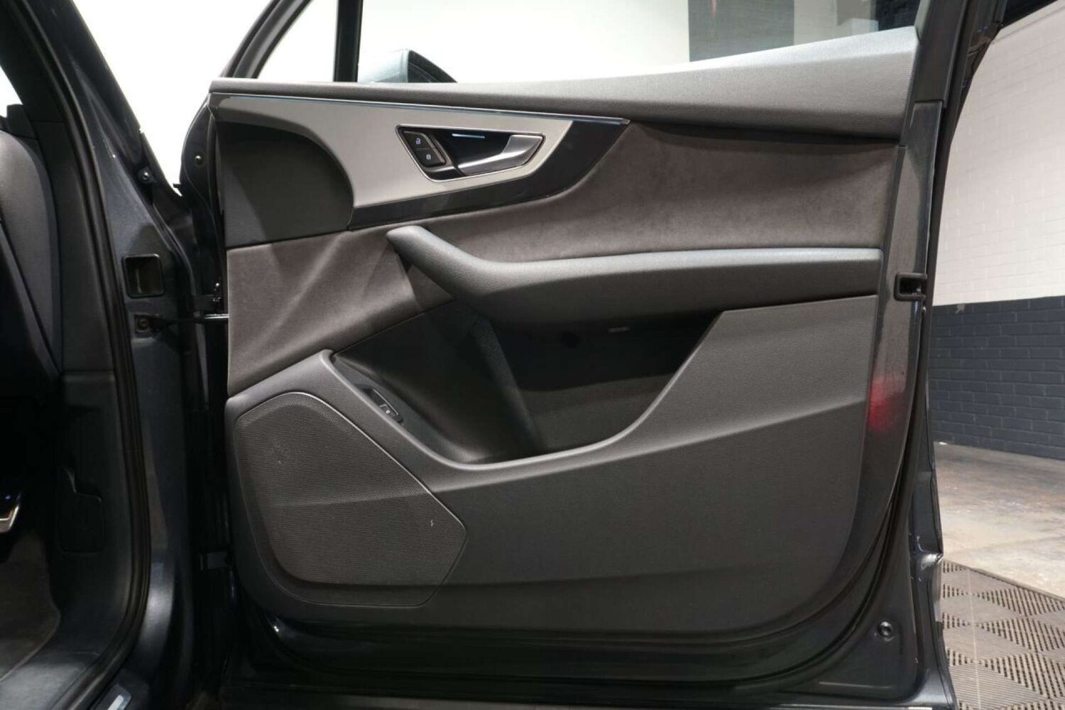 Used Audi Q7 2016 for sale - 78149555: Photo 37