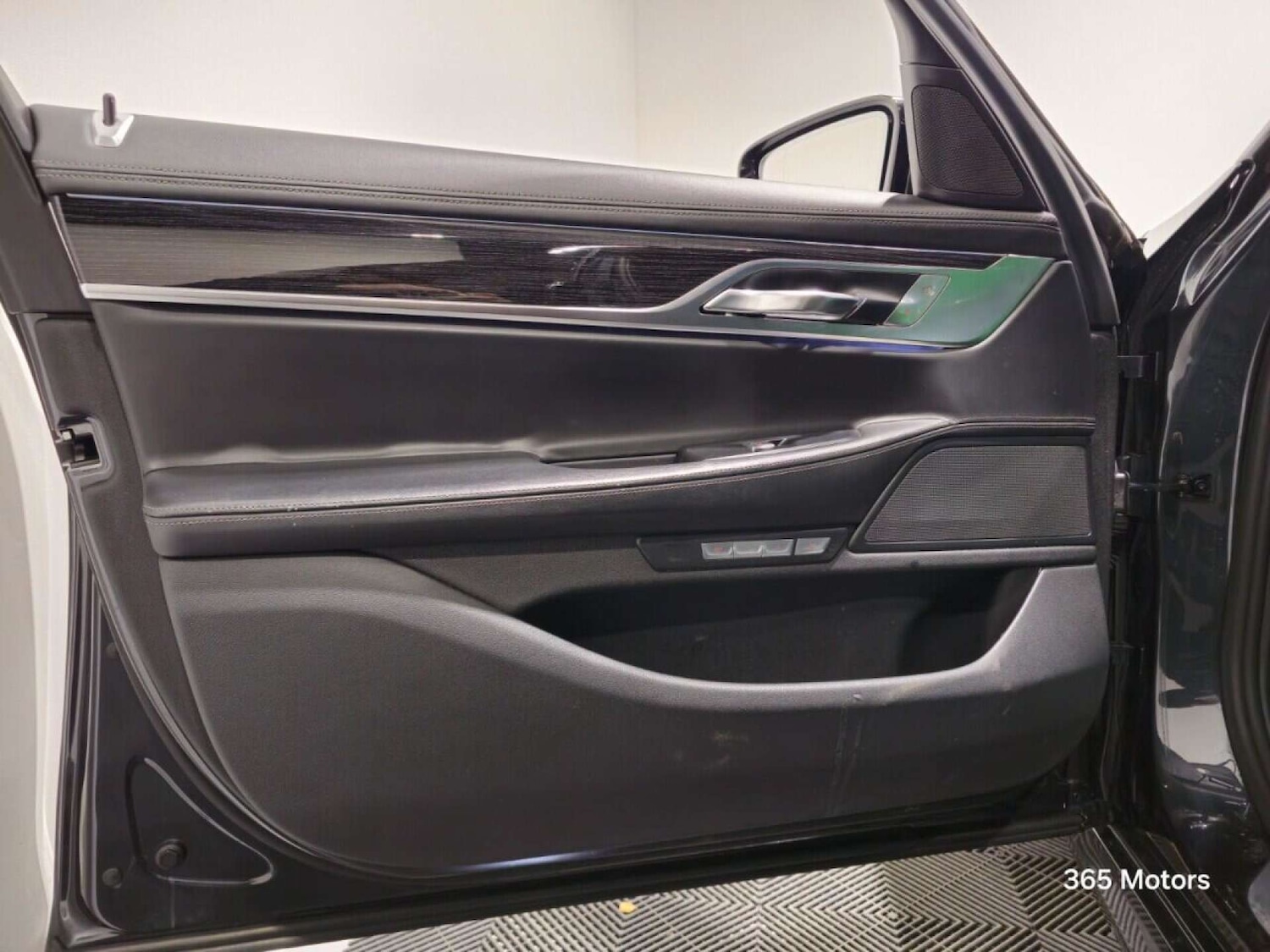 Used BMW 7 Series 2015 for sale - 78149547: Photo 18