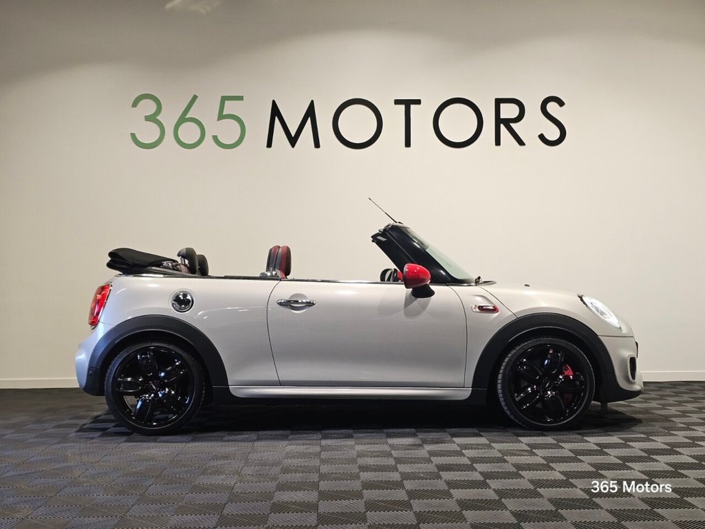 Used MINI Convertible 2018 for sale - 76979396: Photo 13