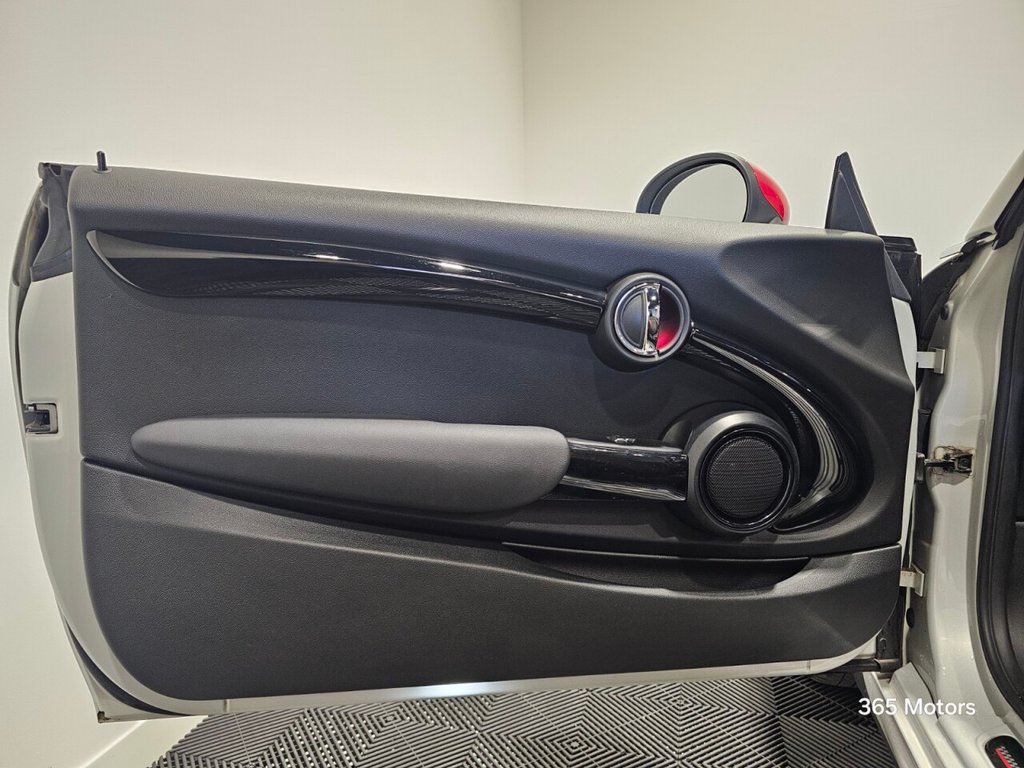 Used MINI Convertible 2018 for sale - 76979396: Photo 18
