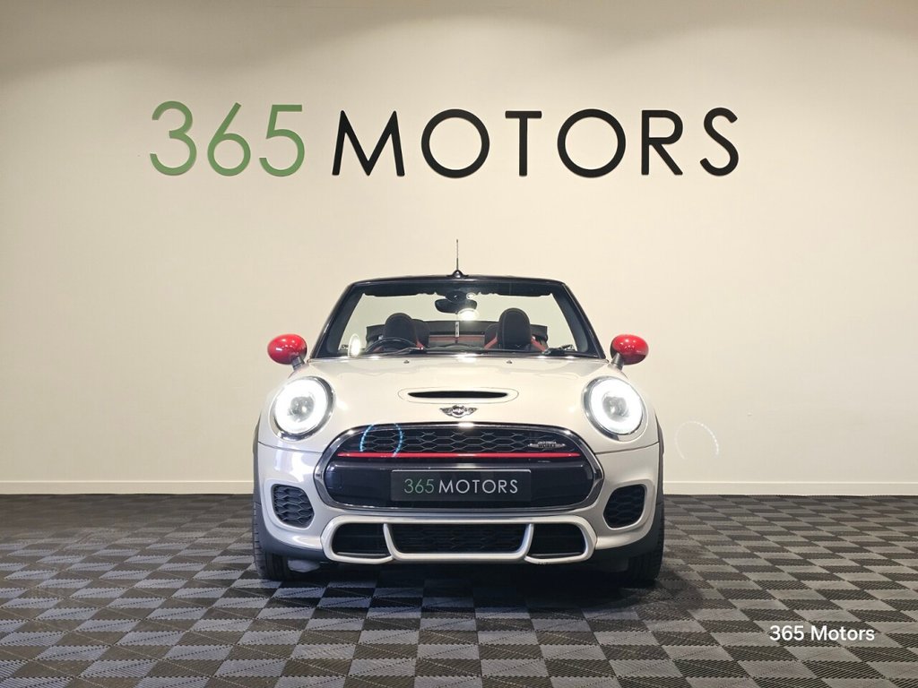 Used MINI Convertible 2018 for sale - 76979396: Photo 2