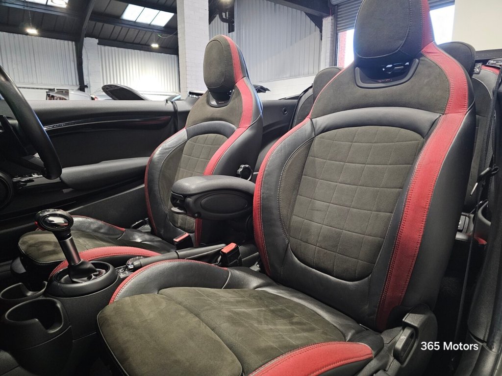 Used MINI Convertible 2018 for sale - 76979396: Photo 21