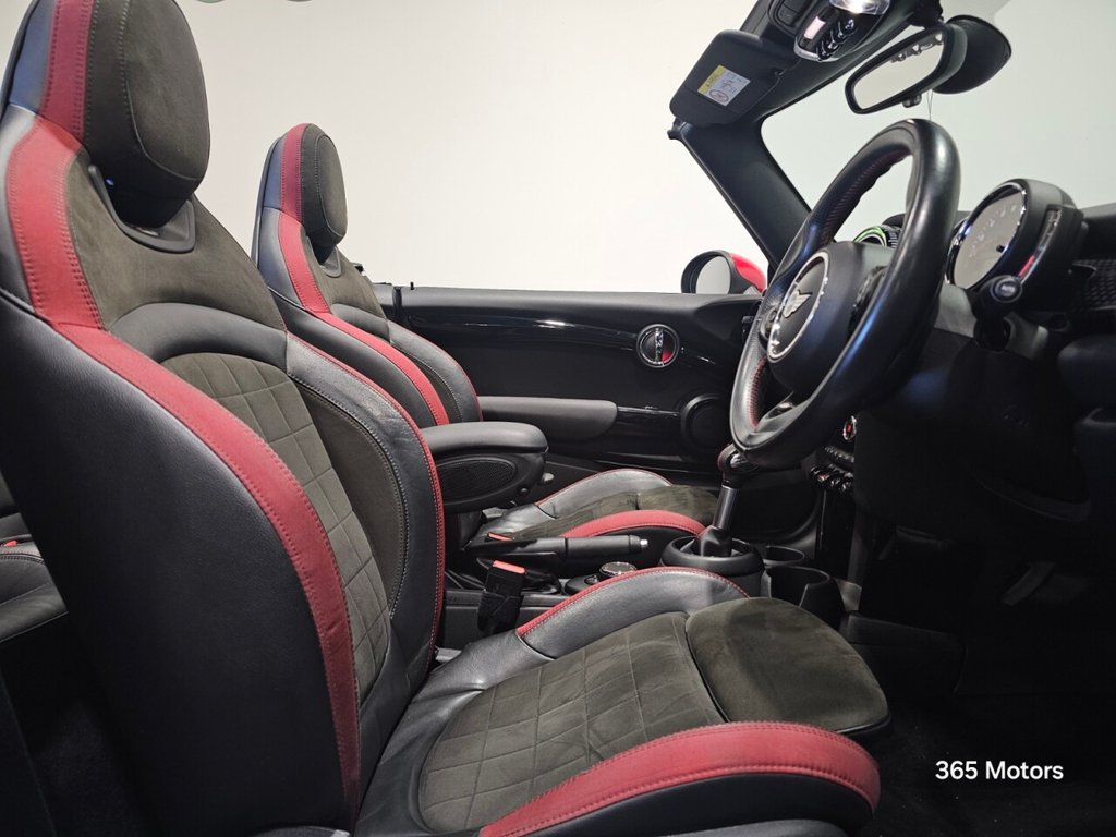 Used MINI Convertible 2018 for sale - 76979396: Photo 26