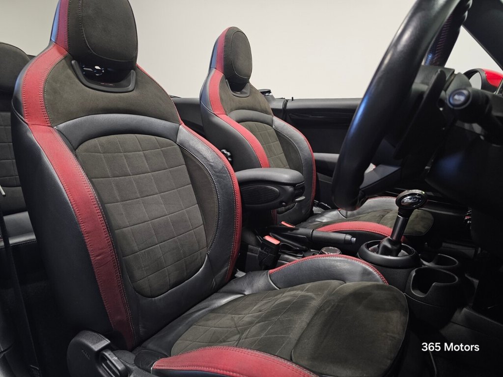 Used MINI Convertible 2018 for sale - 76979396: Photo 27