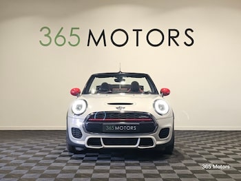 Used MINI Convertible 2018 for sale - 76979396: Photo