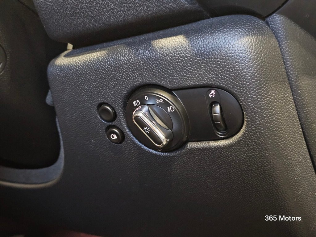 Used MINI Convertible 2018 for sale - 76979396: Photo 32