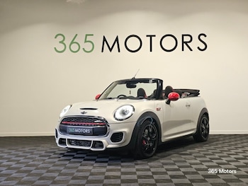 Used MINI Convertible 2018 for sale - 76979396: Photo