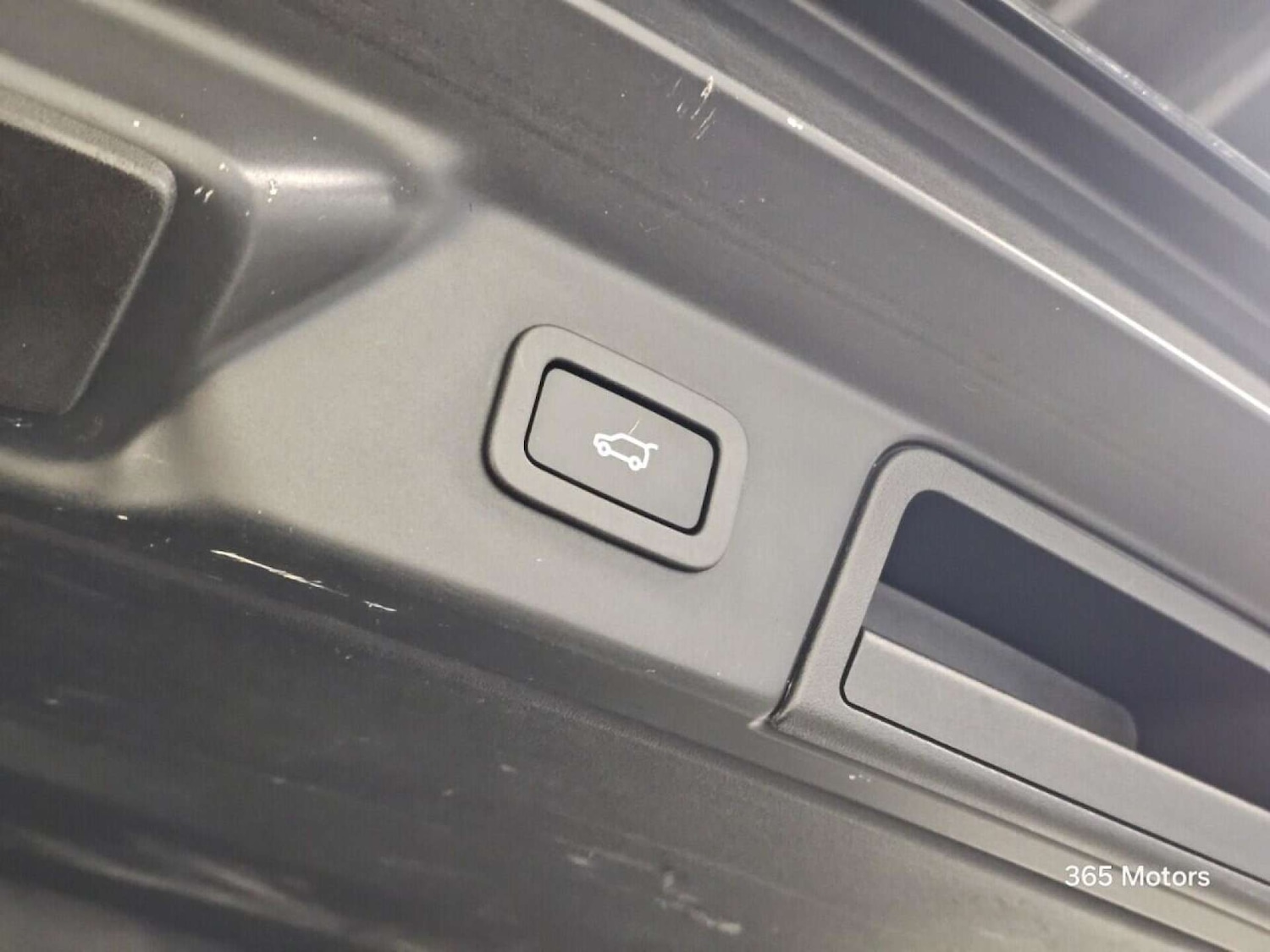 Used Land Rover Range Rover Velar 2021 for sale - 78149559: Photo 24