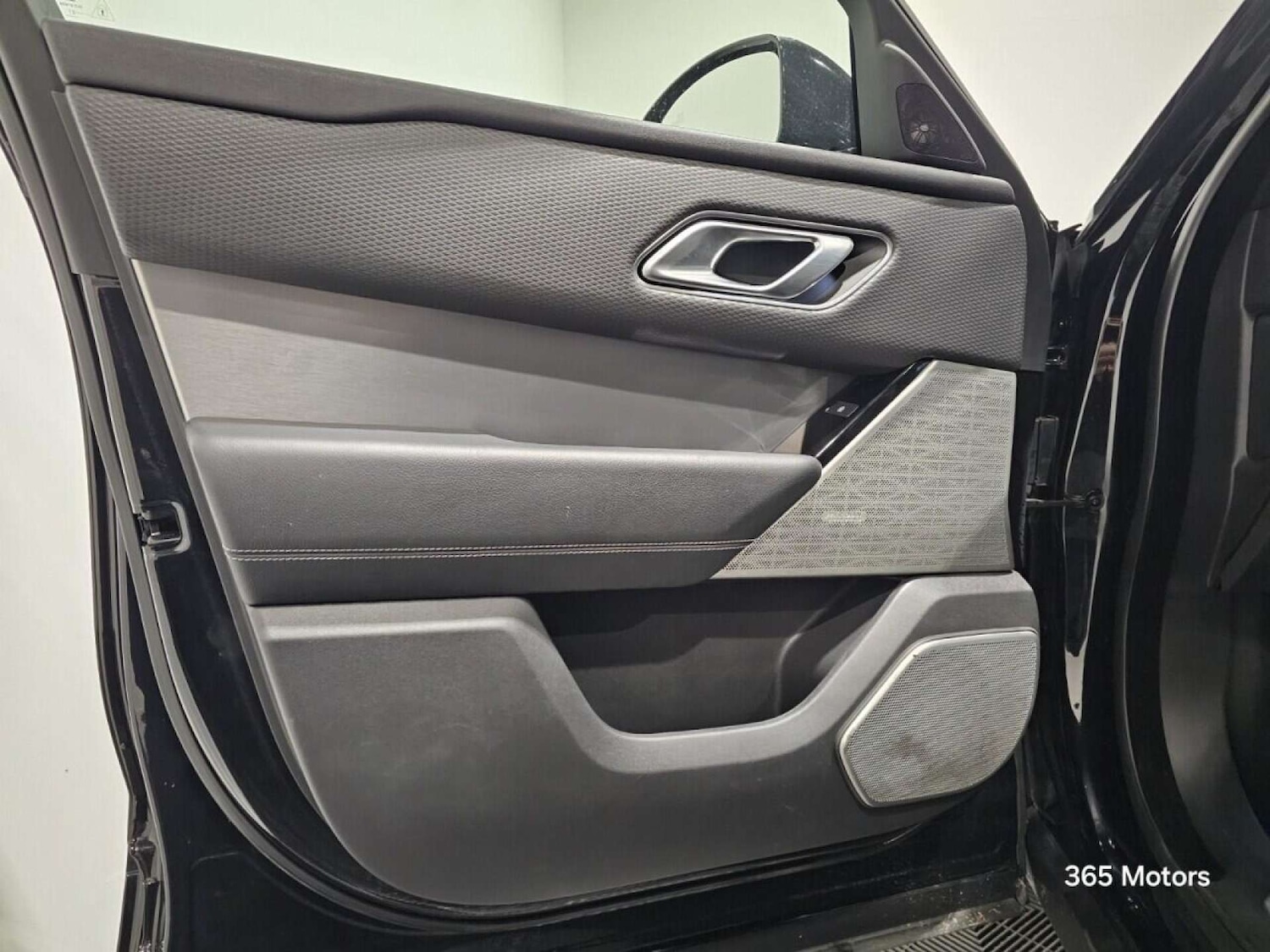 Used Land Rover Range Rover Velar 2021 for sale - 78149559: Photo 26