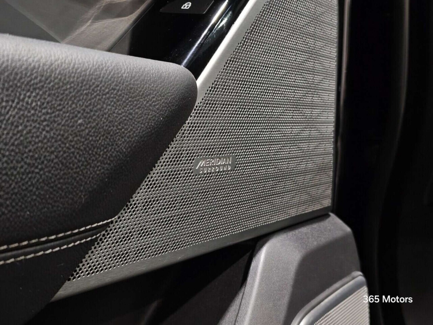 Used Land Rover Range Rover Velar 2021 for sale - 78149559: Photo 27