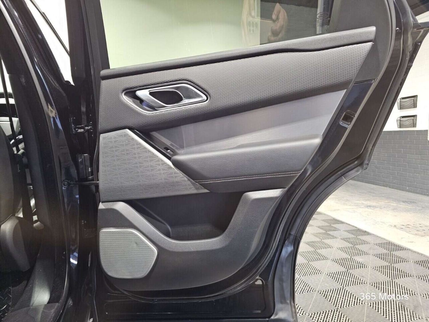 Used Land Rover Range Rover Velar 2021 for sale - 78149559: Photo 32