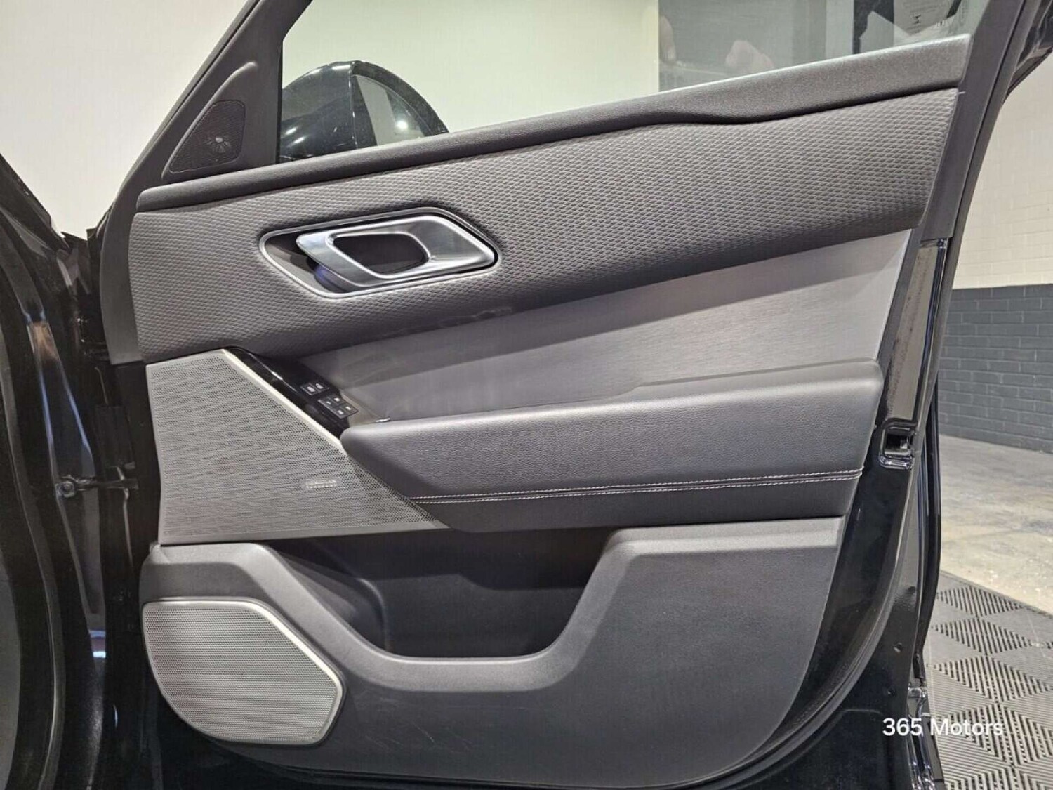 Used Land Rover Range Rover Velar 2021 for sale - 78149559: Photo 35