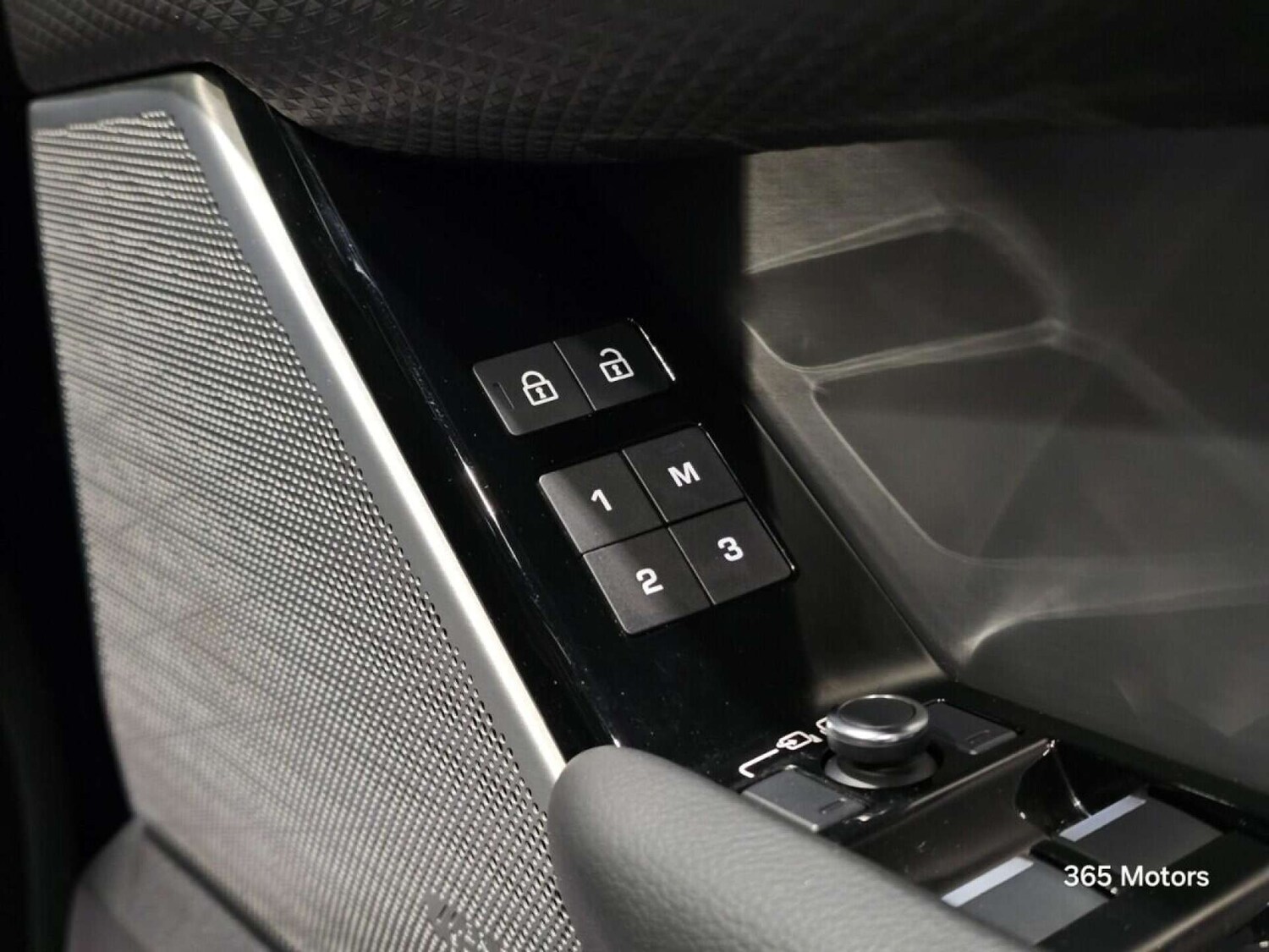 Used Land Rover Range Rover Velar 2021 for sale - 78149559: Photo 49