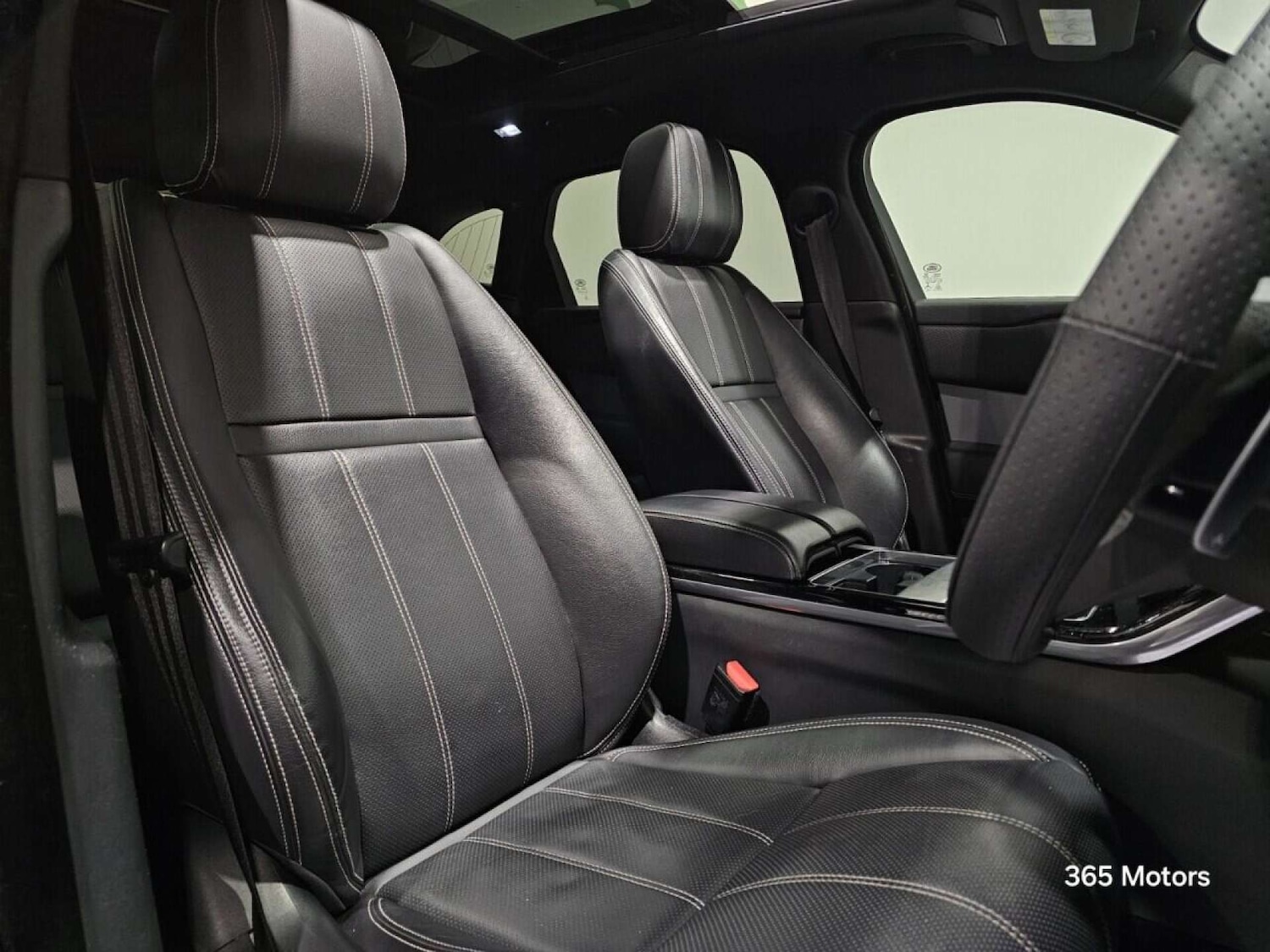 Used Land Rover Range Rover Velar 2021 for sale - 78149559: Photo 5