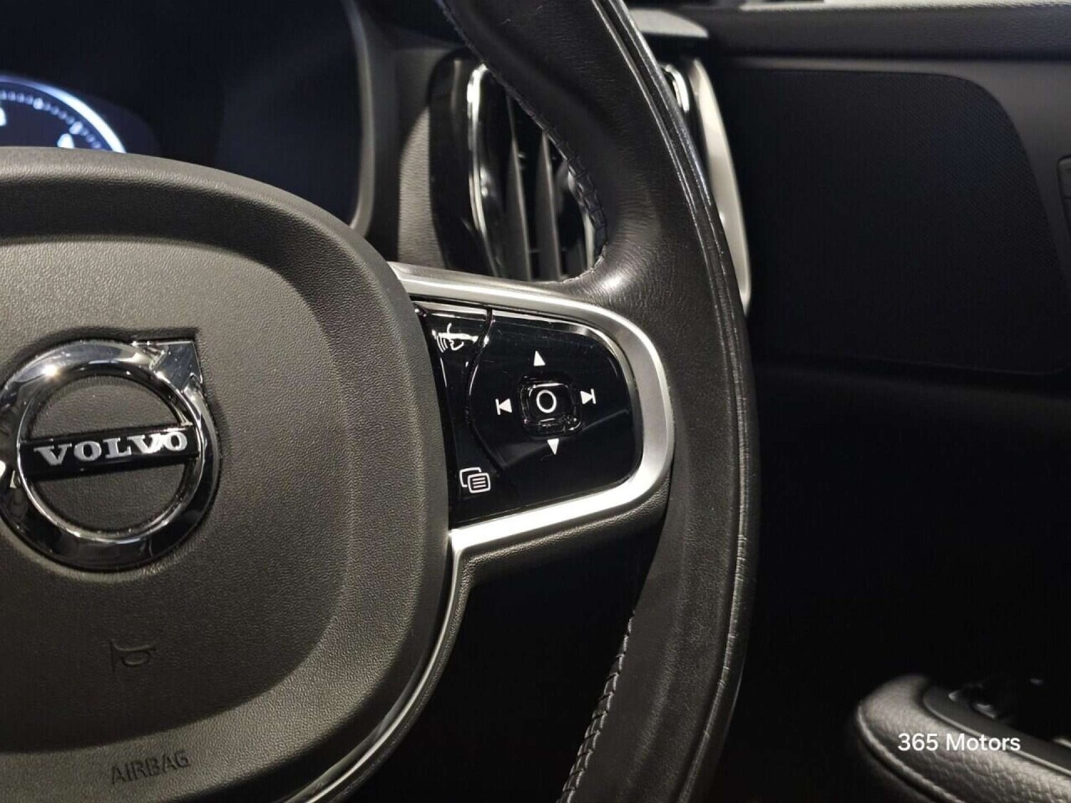 Used Volvo V60 2020 for sale - 78149520: Photo 38