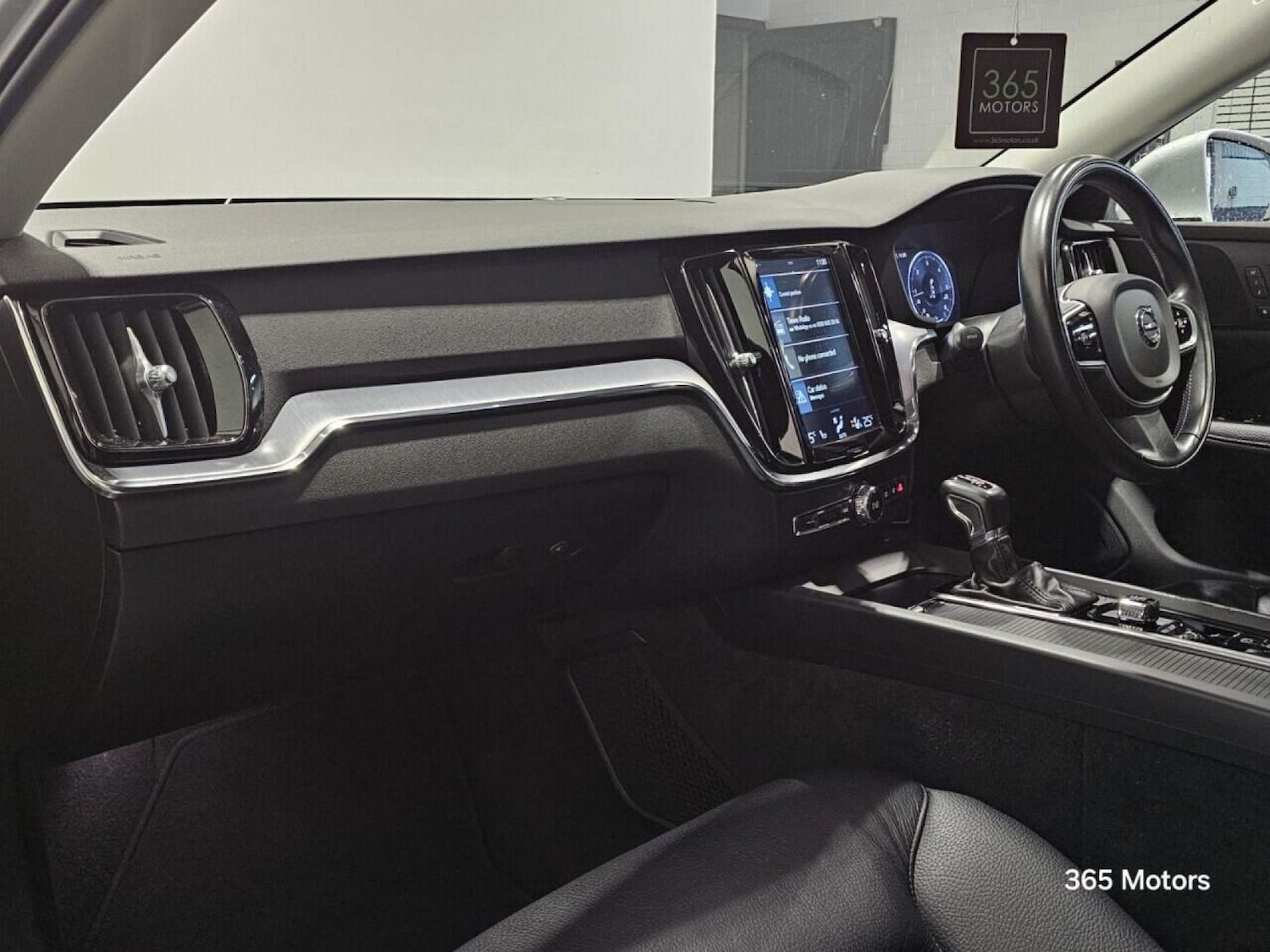 Used Volvo V60 2020 for sale - 78149520: Photo 5