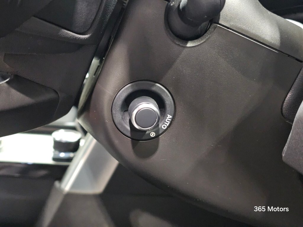 Used Land Rover Discovery 2018 for sale - 77672652: Photo 40