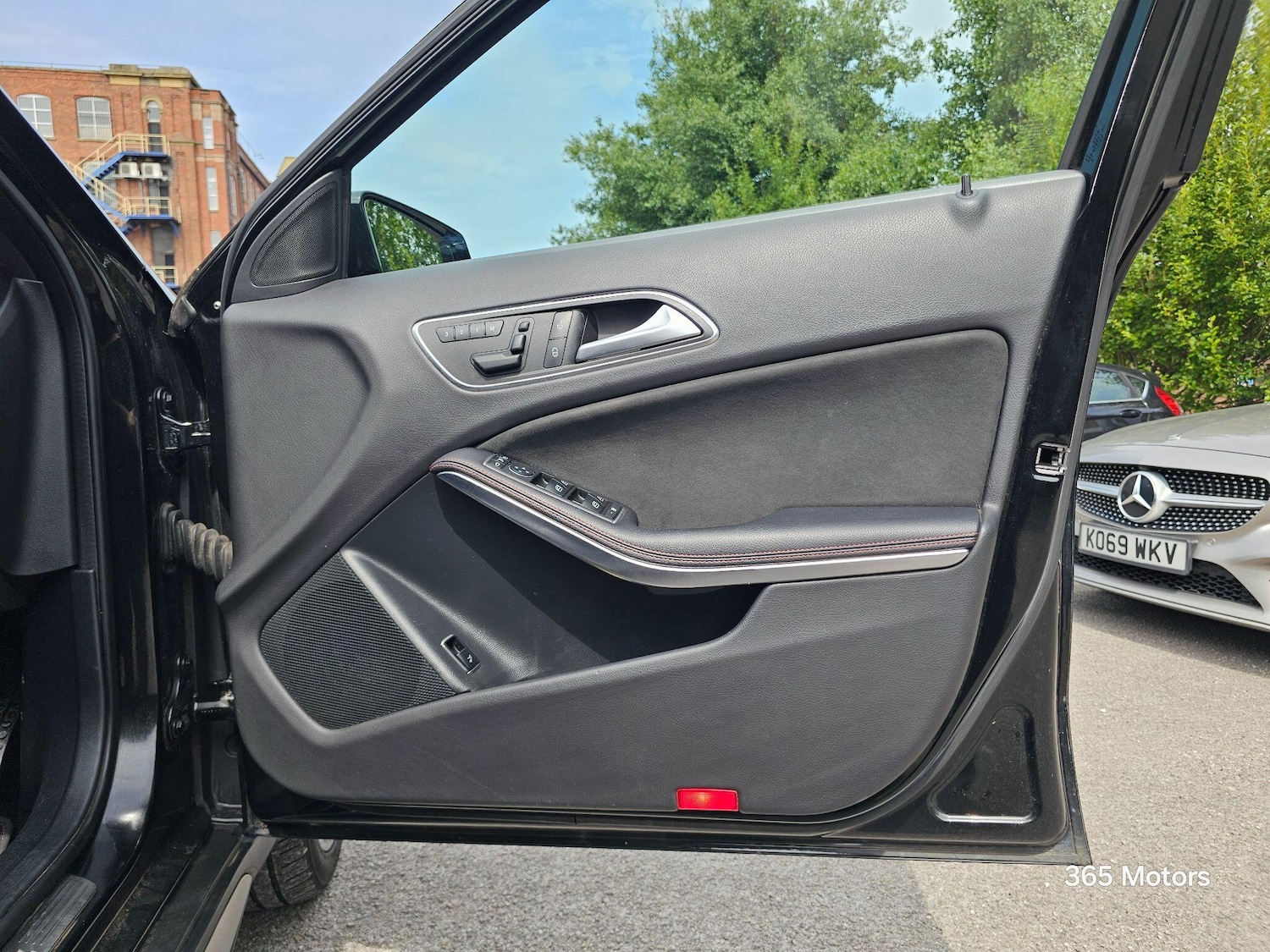Vehicle 29