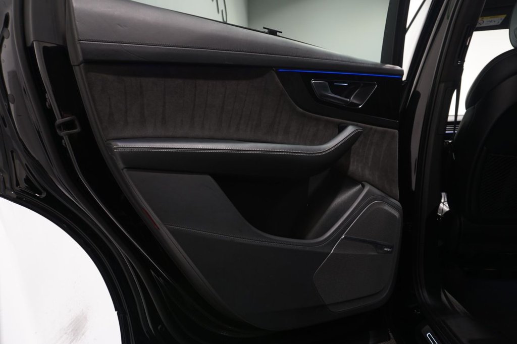 Used Audi SQ7 2018 for sale - 77452302: Photo 40