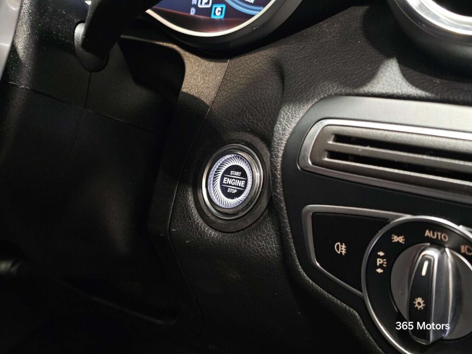 Used Mercedes-Benz C Class 2019 for sale - 78149558: Photo 54