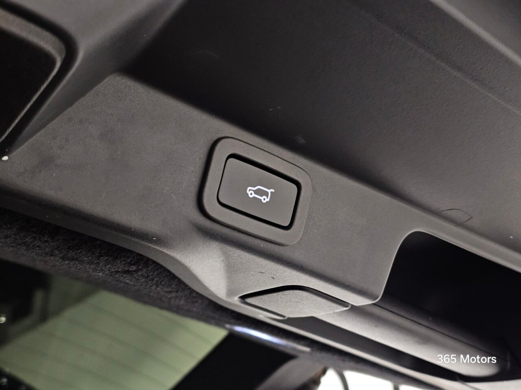 Used Land Rover Range Rover Sport 2018 for sale - 76979372: Photo 32