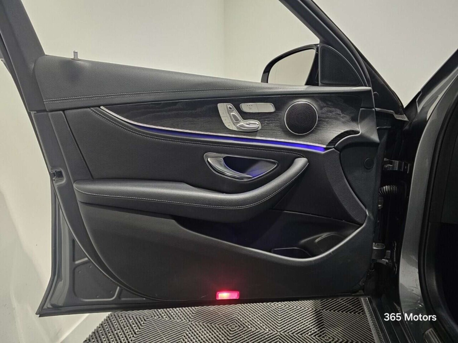 Used Mercedes-Benz E Class 2017 for sale - 78149527: Photo 18