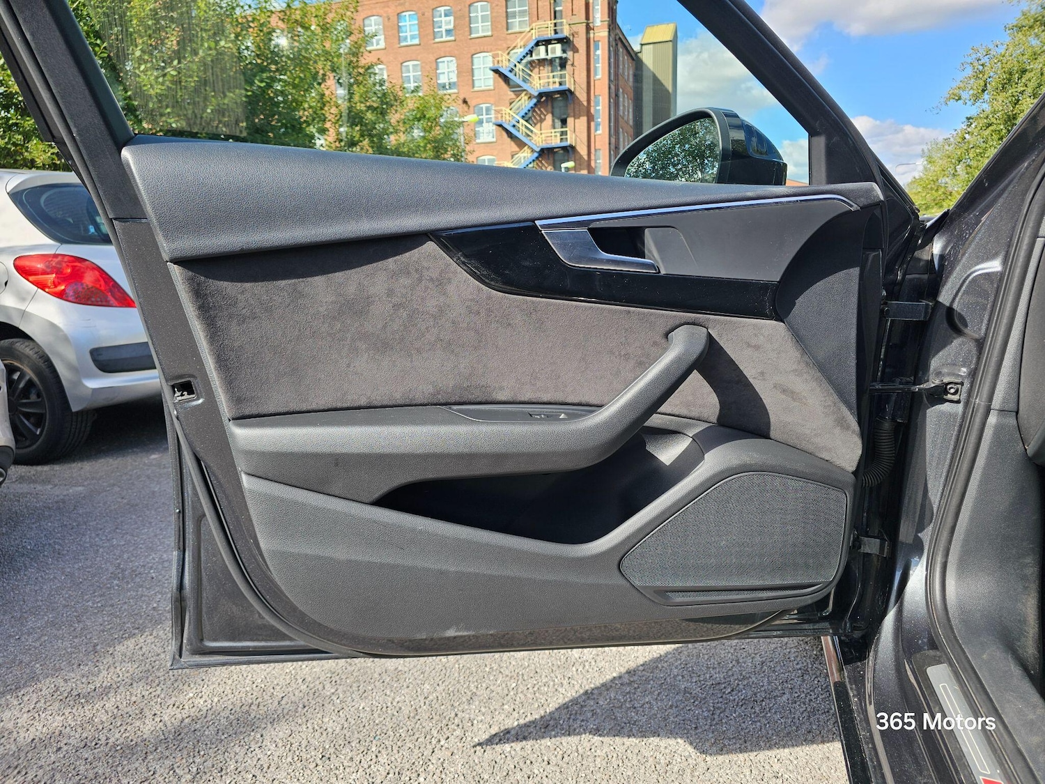 Used Audi A4 2017 for sale - 76031909: Photo 18