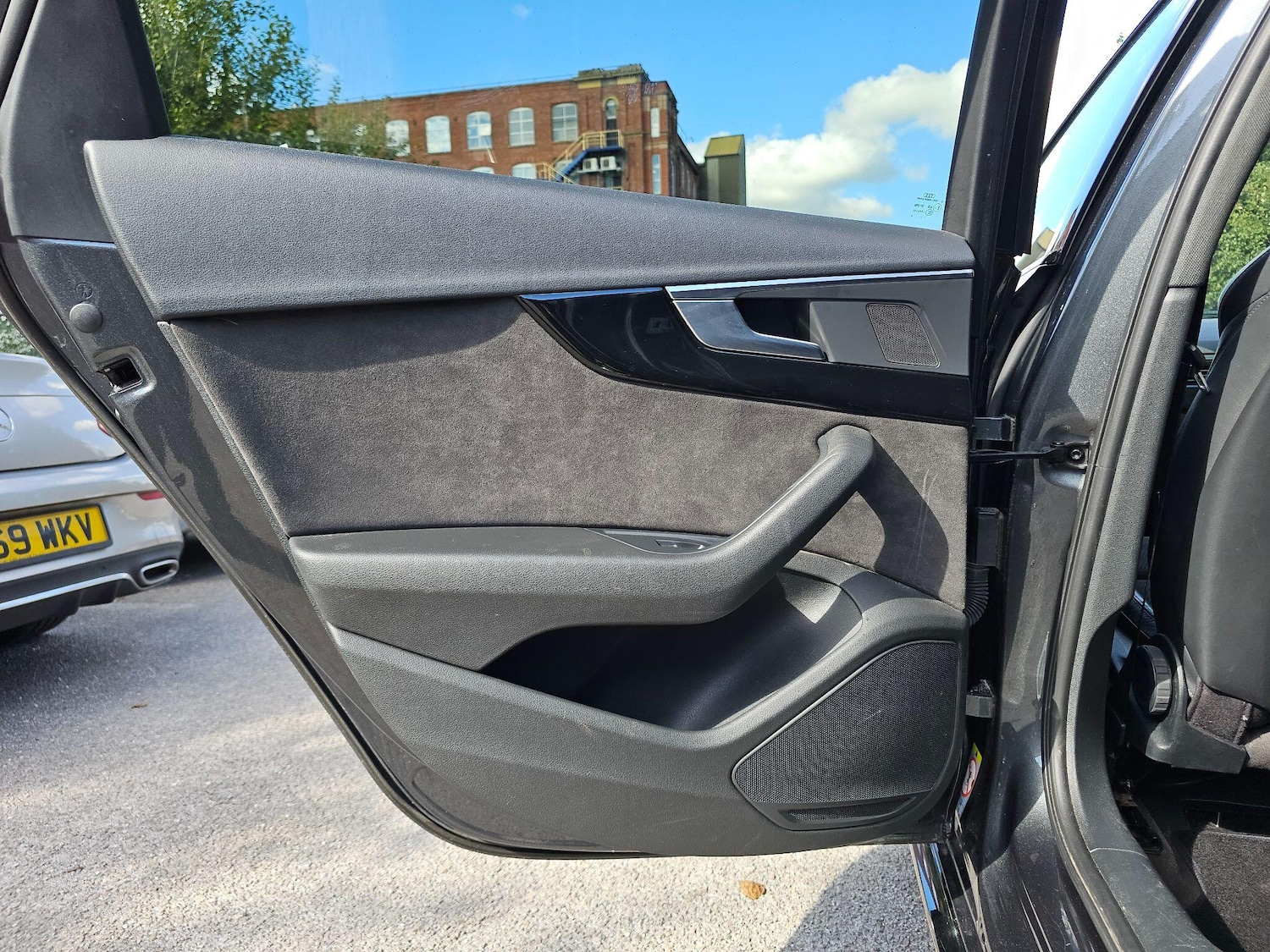 Used Audi A4 2017 for sale - 76031909: Photo 22