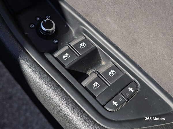 Used Audi A4 2017 for sale - 76031909: Photo 47
