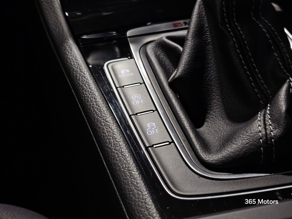 Used Volkswagen Golf 2017 for sale - 77269147: Photo 42