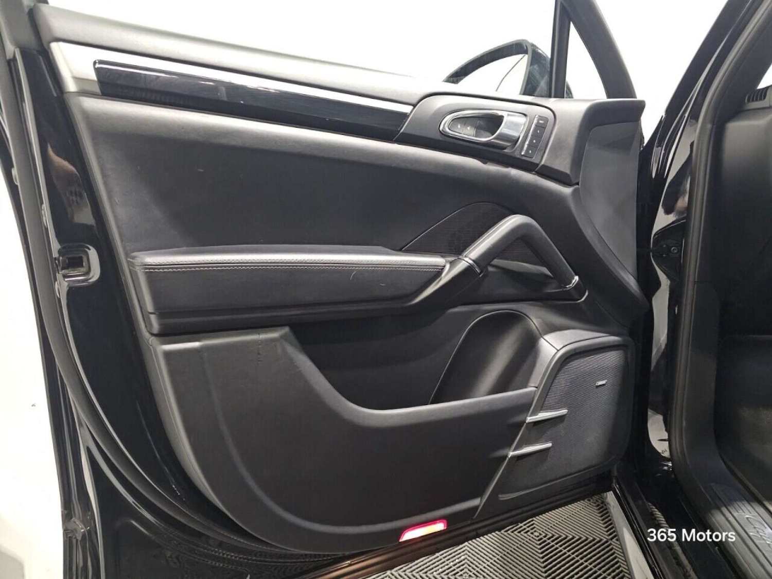 Used Porsche Cayenne 2016 for sale - 78149533: Photo 19