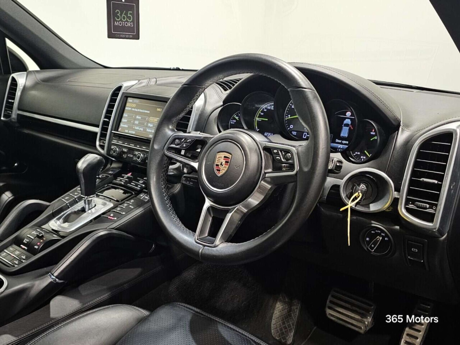 Used Porsche Cayenne 2016 for sale - 78149533: Photo 2
