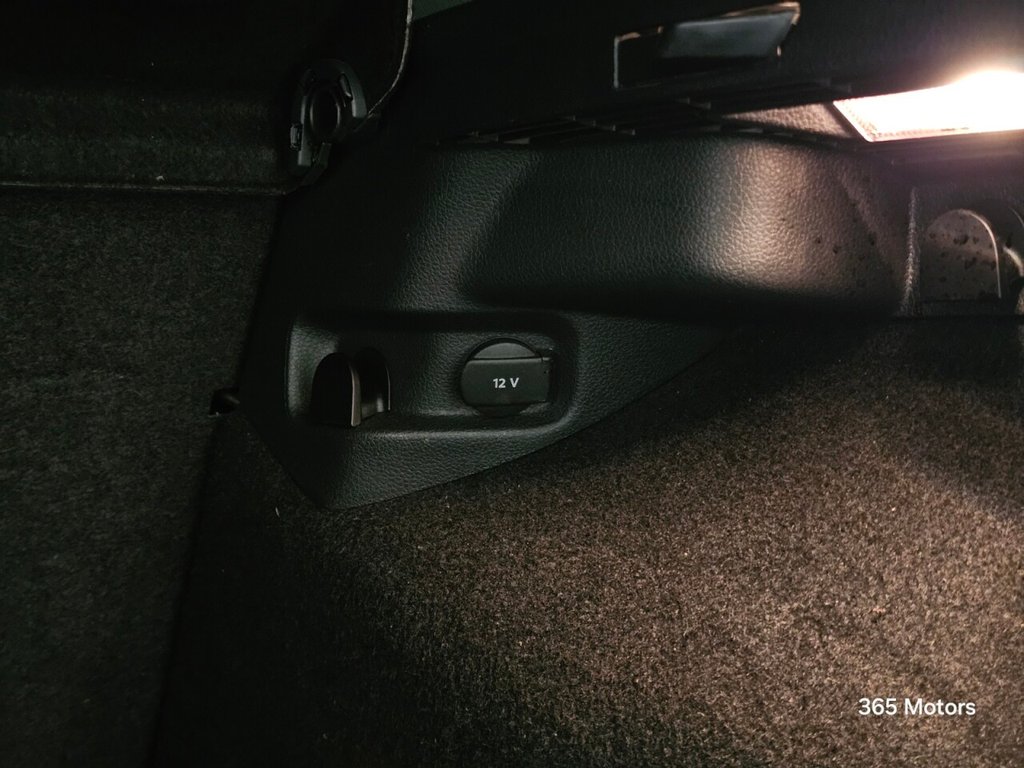 Used Volkswagen Golf 2019 for sale - 76979383: Photo 28