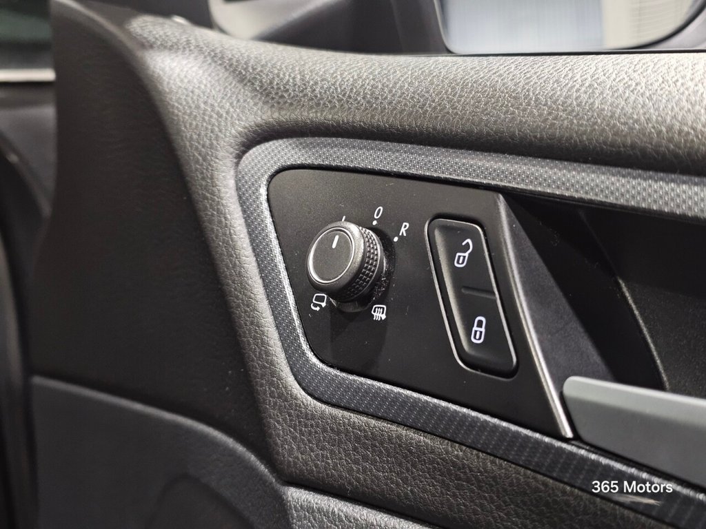 Used Volkswagen Golf 2019 for sale - 76979383: Photo 50