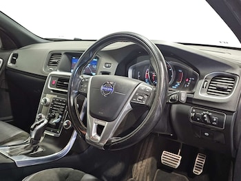 Used Volvo V60 2015 for sale - 78673172: Photo