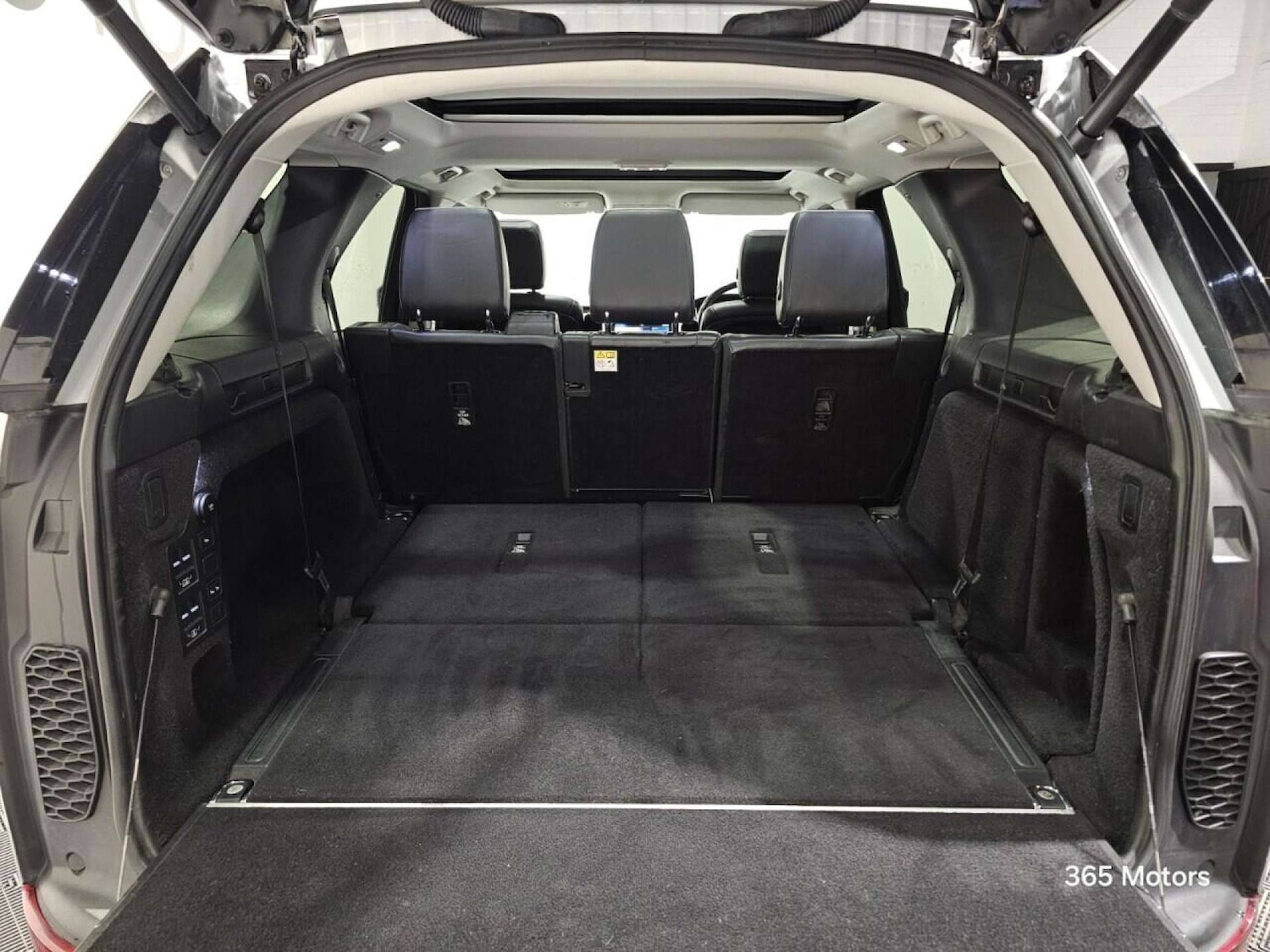 Used Land Rover Discovery 2018 for sale - 78149564: Photo 12